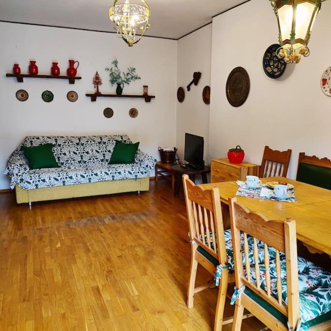Bardo Escape Apartment Bardonecchia Bagian luar foto